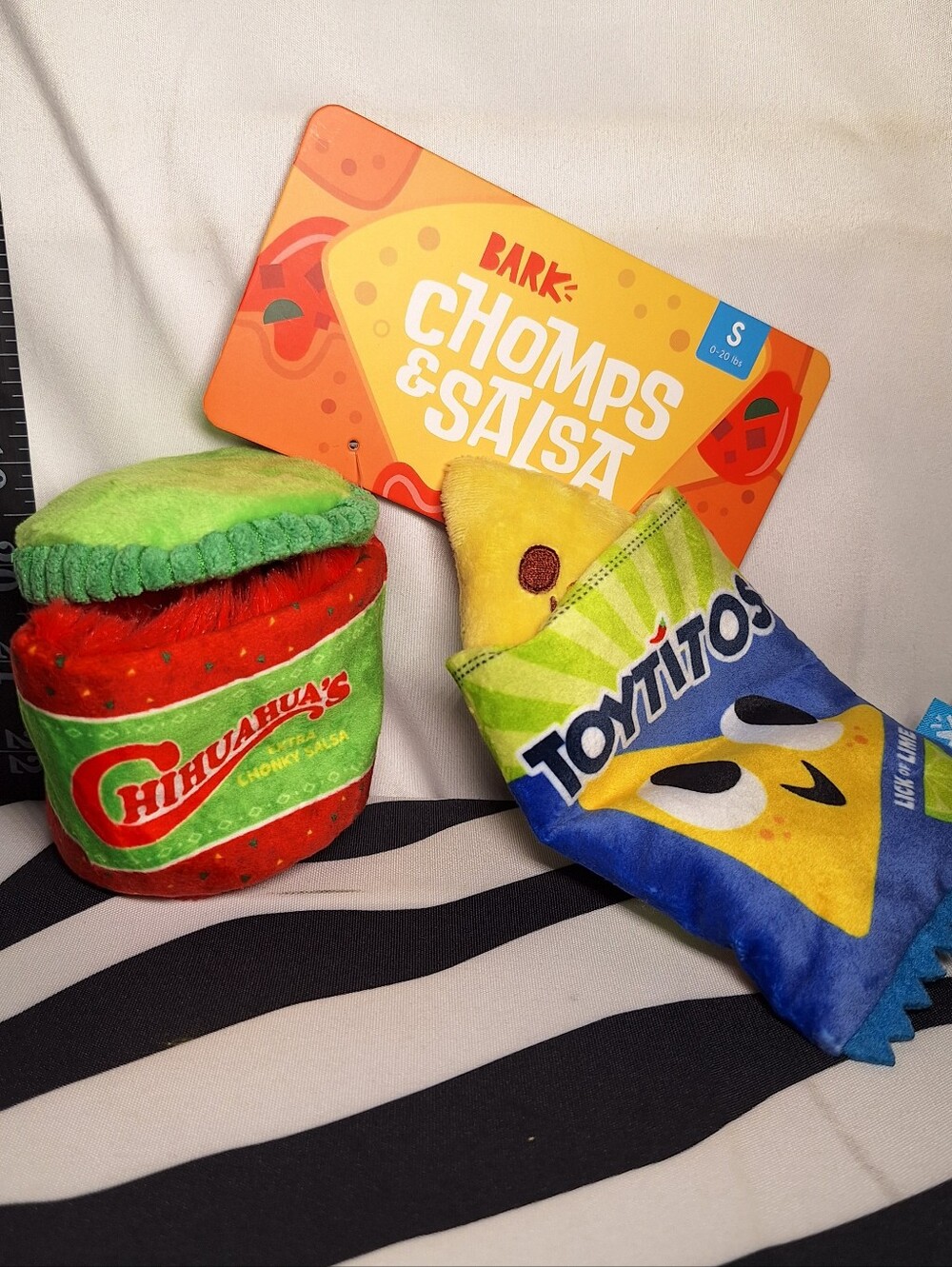 NWT Bark Chomps And Salsa Dog Toy S